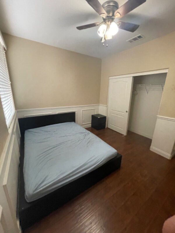 Primary Photo - 13477 Dellbrook St