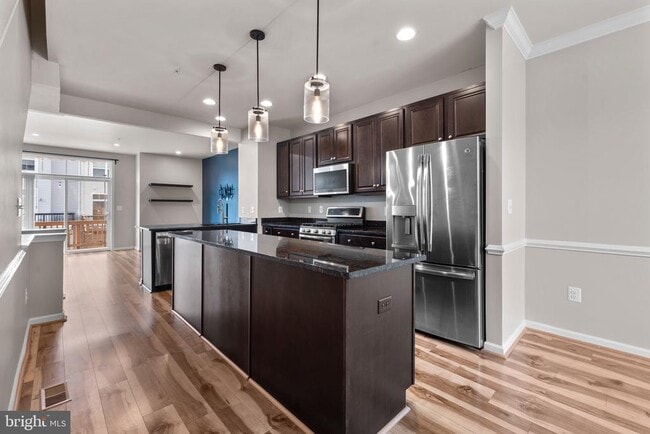 Building Photo - 336 White Oak Way