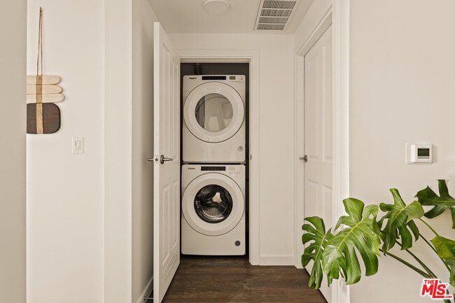 Building Photo - 1700 S Pacific Coast Hwy