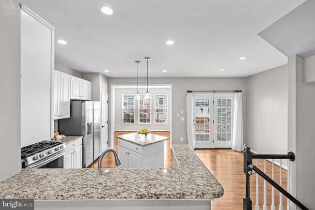 Building Photo - 5011 Waple Ln