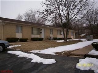 Building Photo - 206 John St