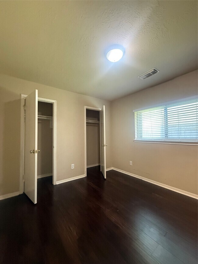 Building Photo - 8210 Paddington Pl Dr