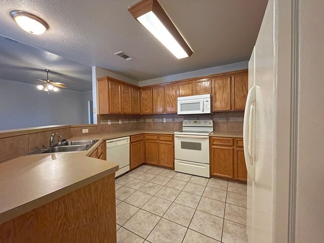 Building Photo - 4-Bedroom House for Rent in Killeen
