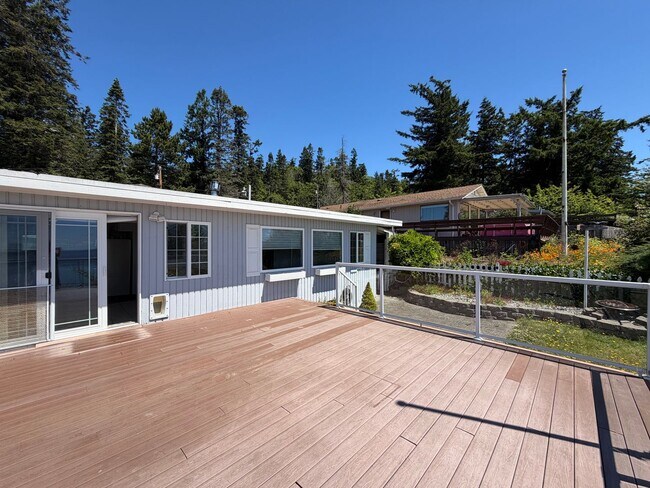 Building Photo - 2814 Mission Beach Heights Rd