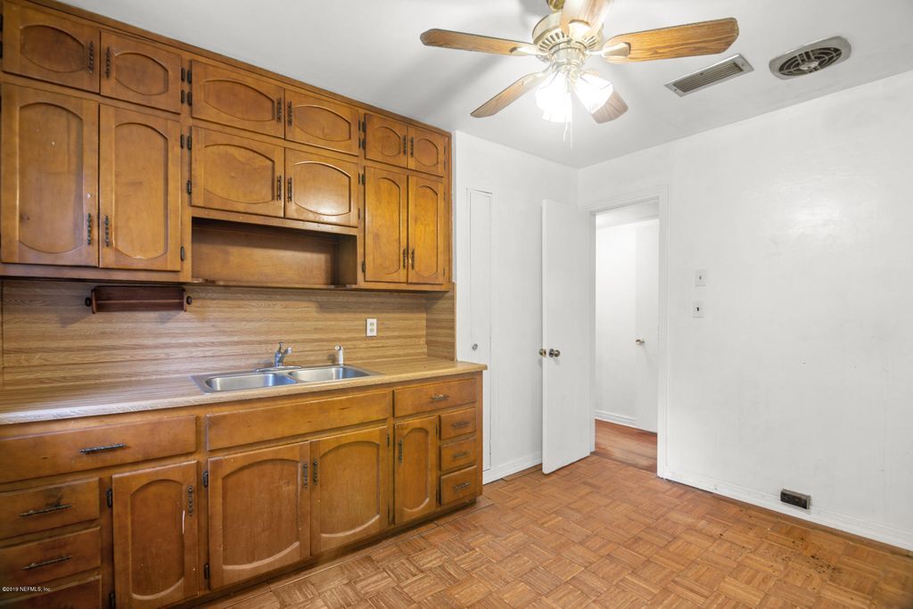 Building Photo - 4056 Jammes Rd