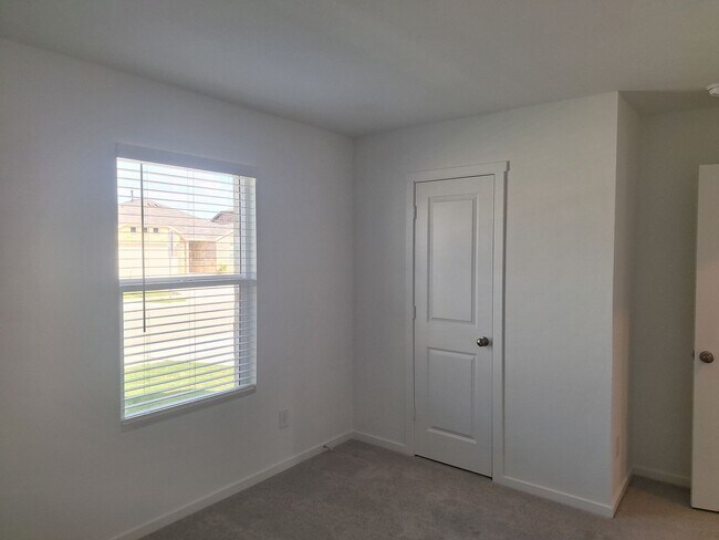 Building Photo - 15009 Bushwacker Wy