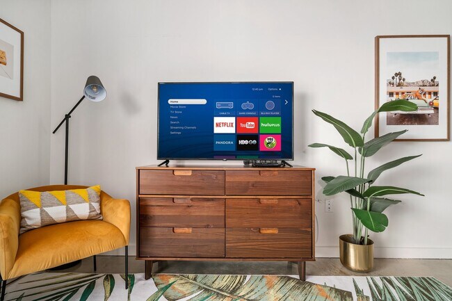 Building Photo - Midtown Studio for $1,120 – Walkable & Stylish