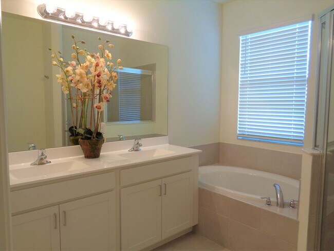 Building Photo - Vero Beach Rentals. Vero Beach Rent, LLC and Property Management Company