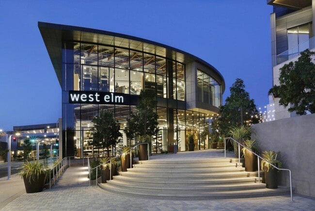 Building Photo - 127 22nd Ave