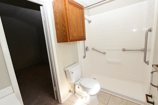 Building Photo - 4330 Maple Cross Dr