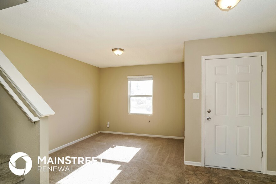 Building Photo - 9040 Wandflower Dr