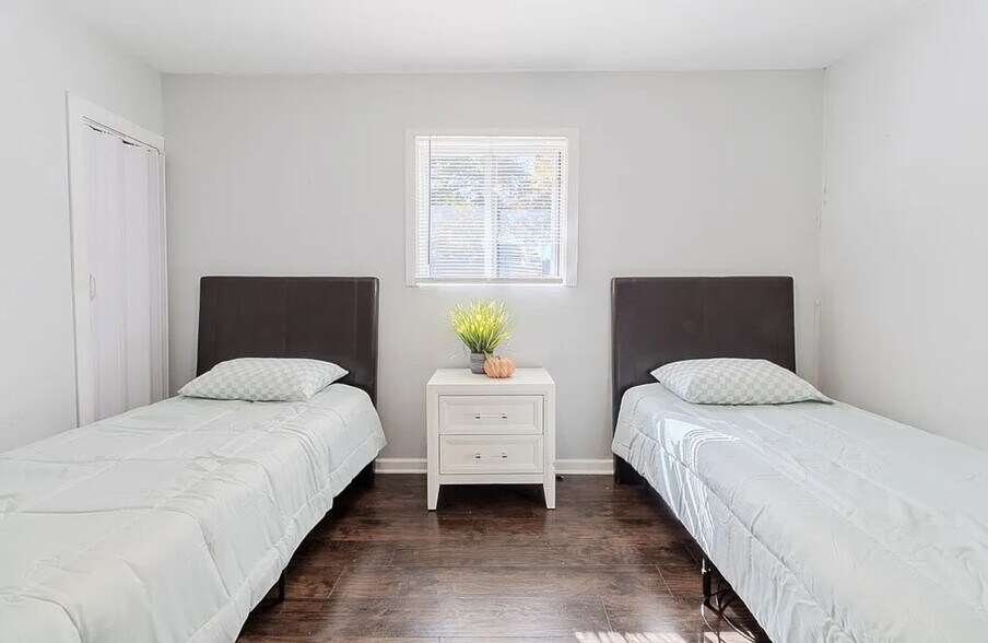 Building Photo - 7583 Tyler Rd