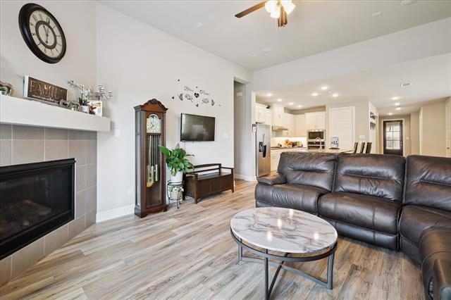 Building Photo - 345 Greenbriar Rd