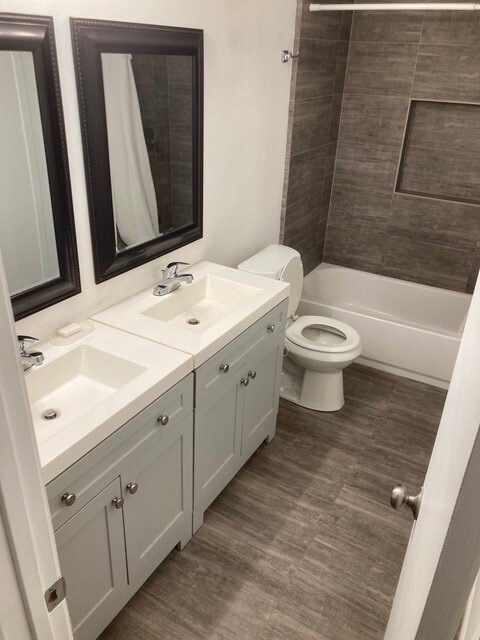 Building Photo - 7219 Shady Arbor Ln