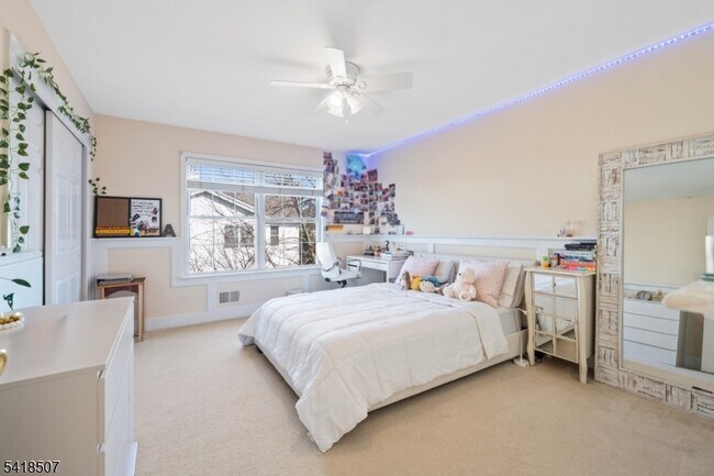 Building Photo - 29 Newell St