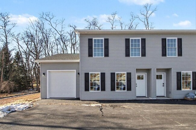 Building Photo - 1355 Valley Green Rd