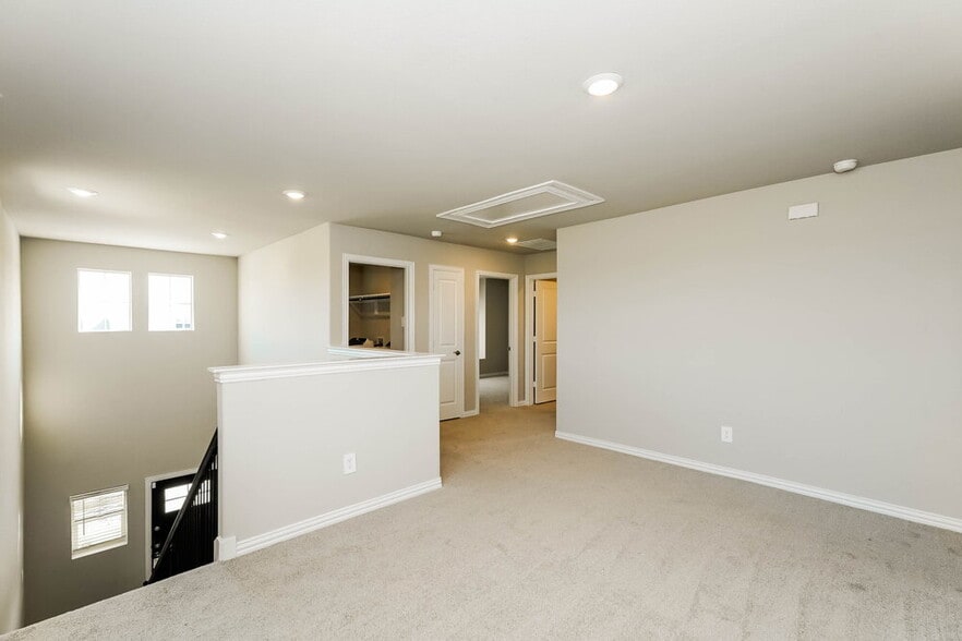 Building Photo - 1223 Paintbrush Dr