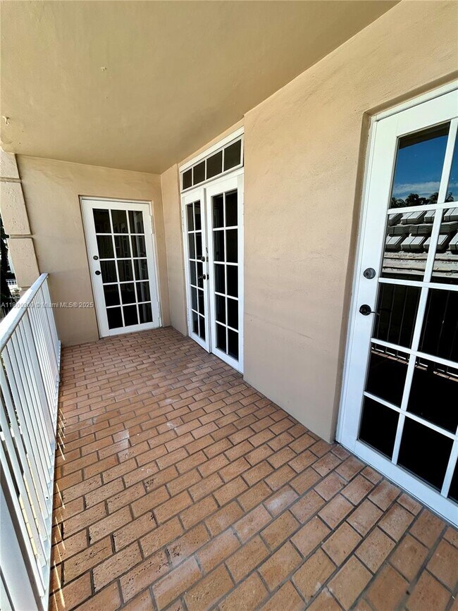 Building Photo - 1280 S Alhambra Cir
