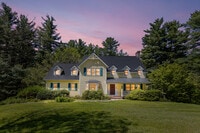 Building Photo - 160 Woodland Mead