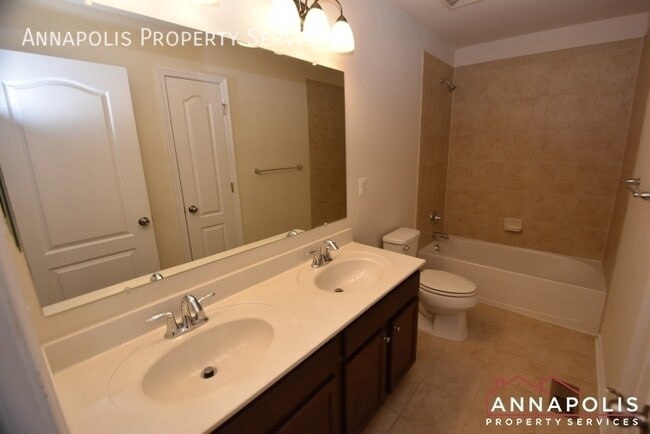 Building Photo - 1013 Red Clover Rd