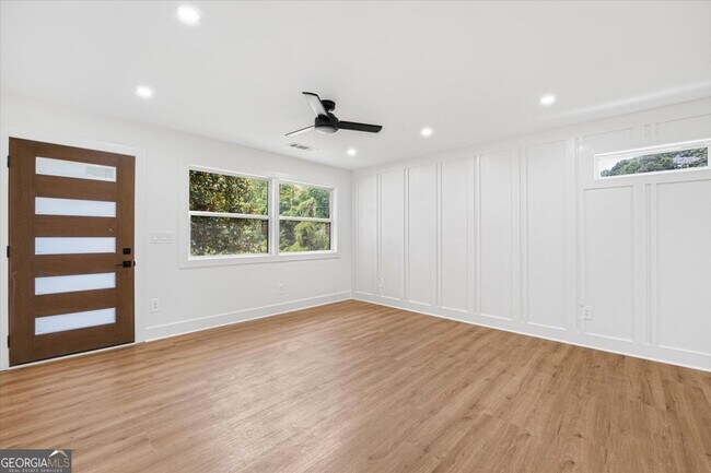 Building Photo - 2353 Clarissa Dr NW
