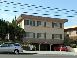 Building Photo - Duplet at Hillcrest. Live smart live styli...