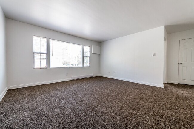 Building Photo - 101 Memorial Dr