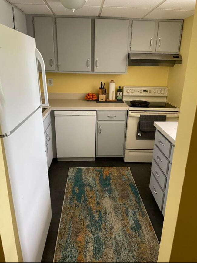 Building Photo - 1504 Virginia Ave