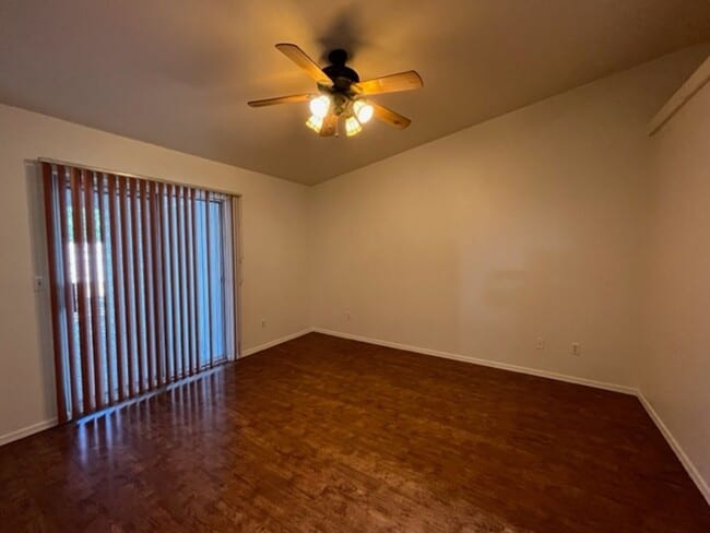 Building Photo - 3 Bedroom - 2 Bath Home