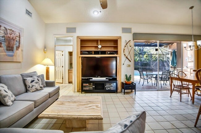 Building Photo - 13471 Miles Standish Port