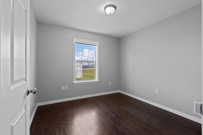 Building Photo - 4-Bed 2-Bath Hidden Gem on a Quiet Cul-de-Sac in Idaho Falls – Move-In Ready!