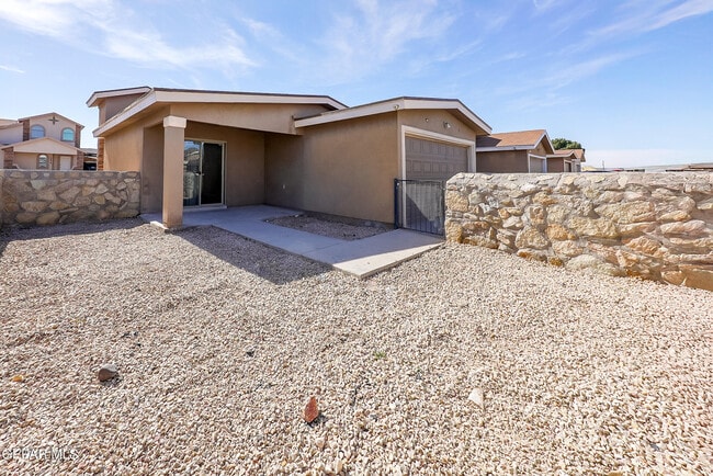 Building Photo - 12873 Hueco Mine Dr