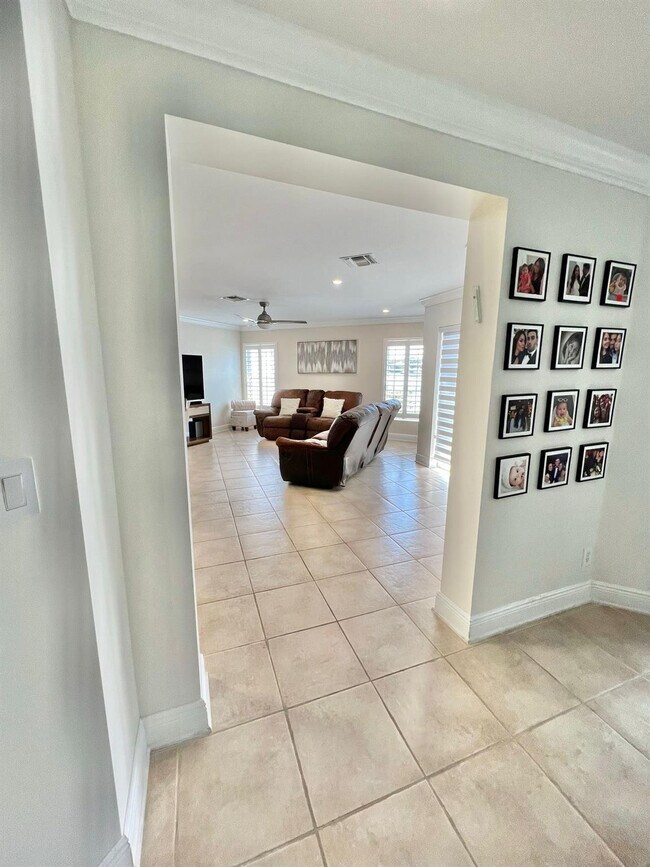 Building Photo - 3350 Turtle Cove