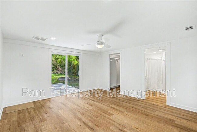 Building Photo - 106 Holcomb St