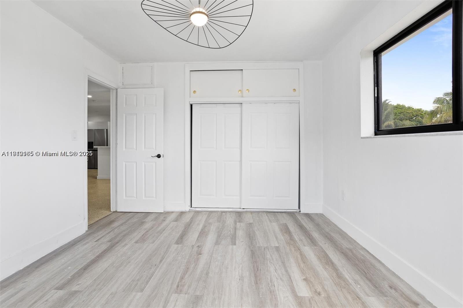 Building Photo - 72 NE 186th Ter