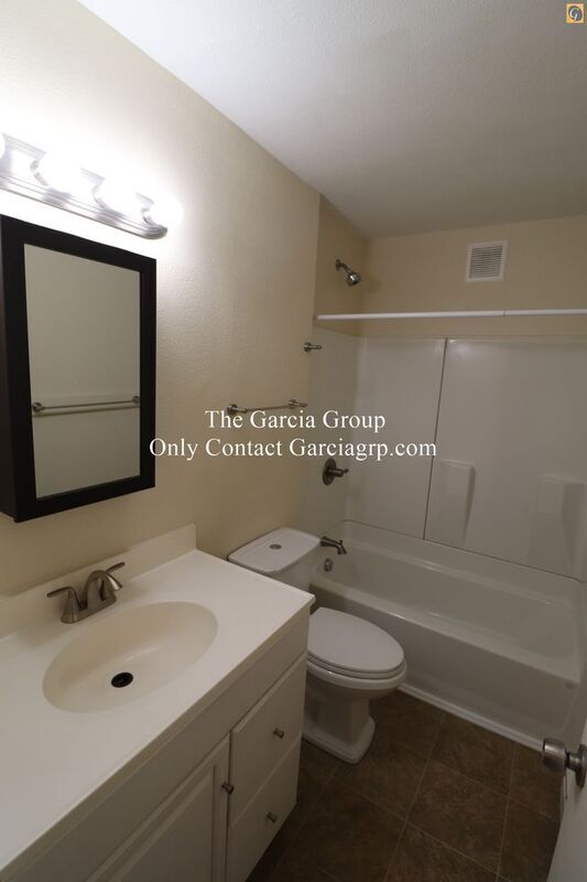 Building Photo - 22923 SW Pine St