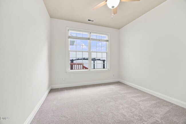 Building Photo - 401 Waverly Hills Dr