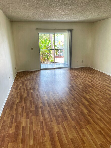 Building Photo - 2846 Somerset Park Dr
