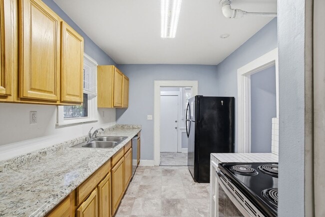 Building Photo - 4BR / 2BA House Near ODU