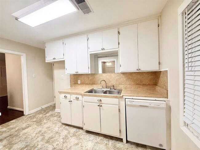 Building Photo - 1232 San Felipe St