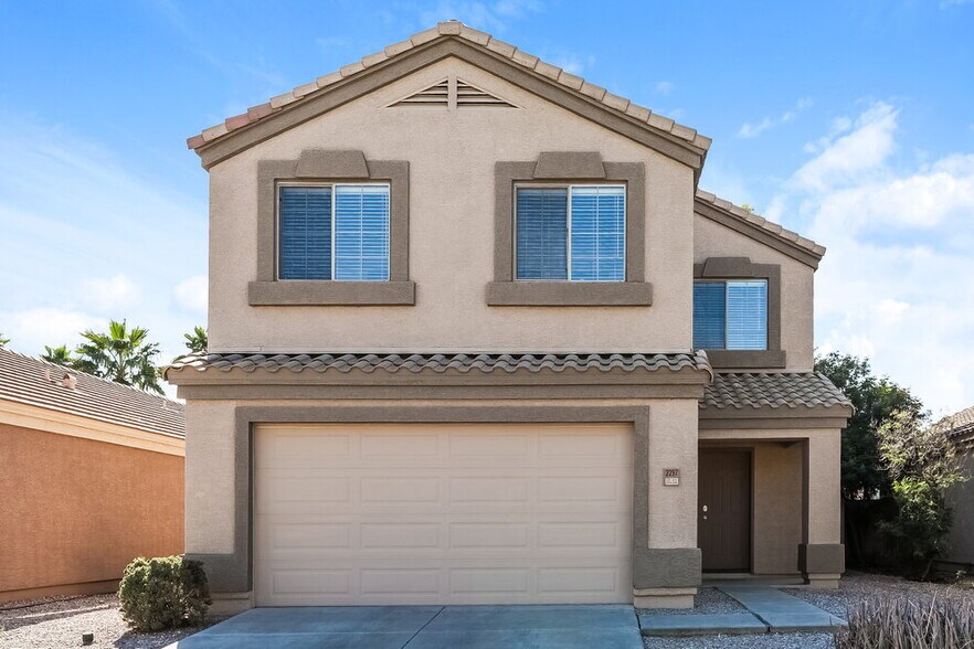 Primary Photo - 2297 W Camp River Rd