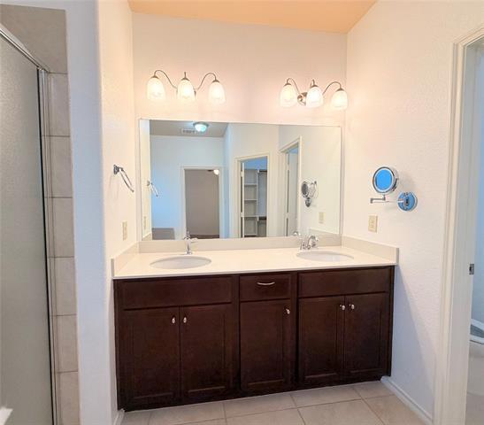 Building Photo - 305 Rustic Oak Ln