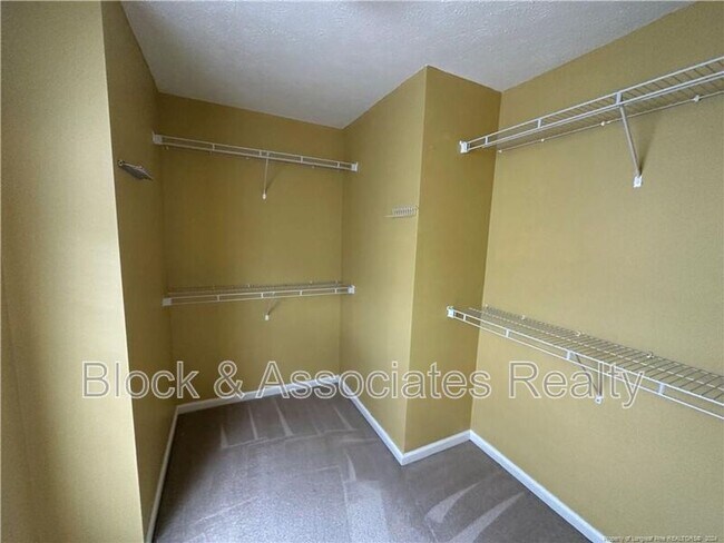 Building Photo - 2905 Jakes Alley