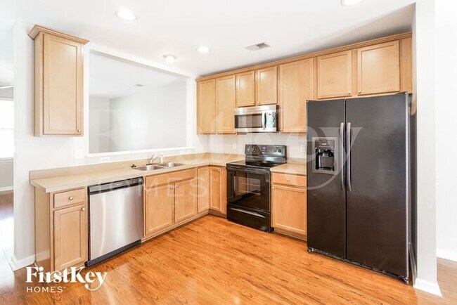 Building Photo - 429 Verbena Ave