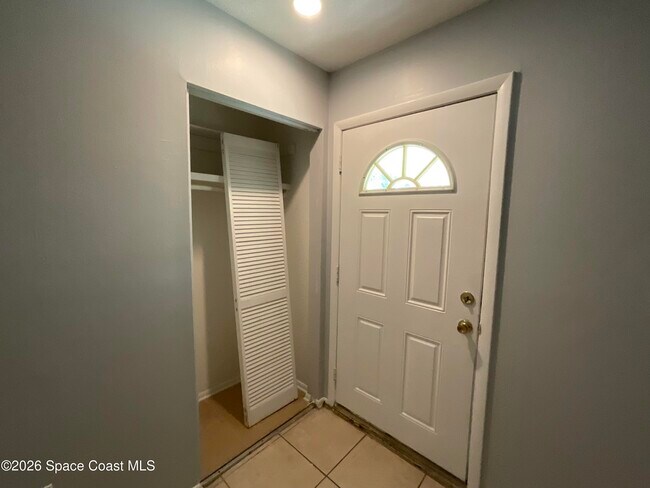 Building Photo - 753 Bianca Dr NE