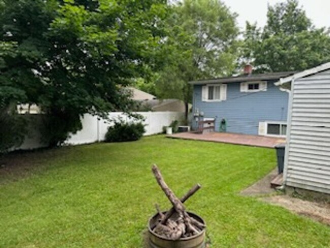 Building Photo - Welcome to our charming home for Rent