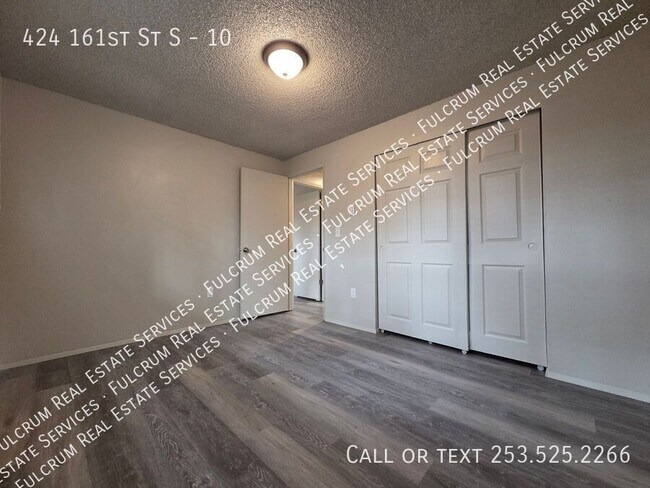 Building Photo - 424 161st St S