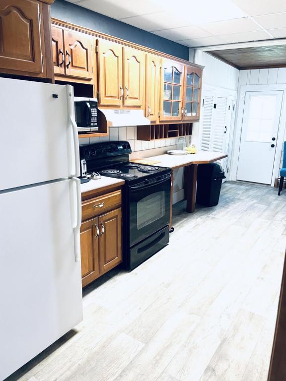 Building Photo - 6920 Maryland Ave