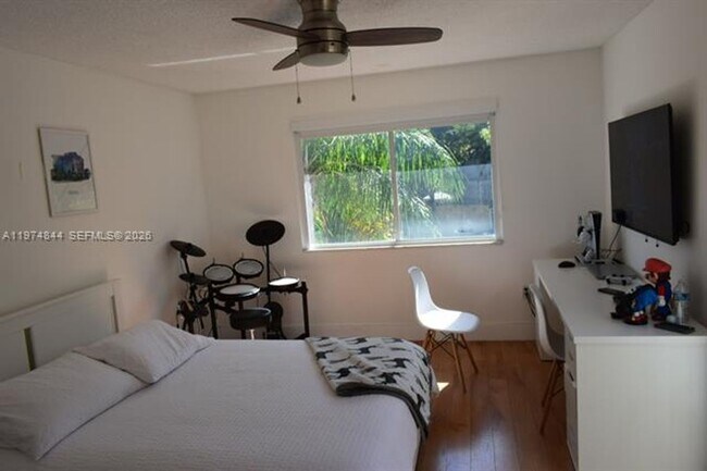 Building Photo - 10255 51nd Ln