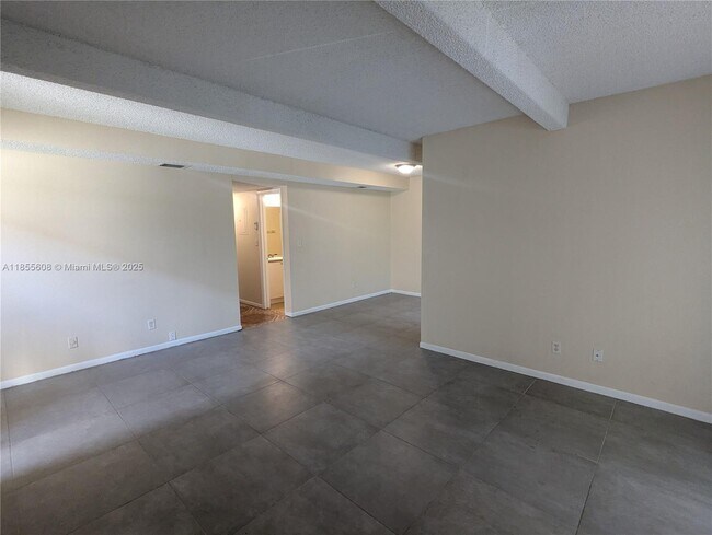 Building Photo - 1025 S Flagler Ave